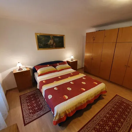 Apartament Zoric With No Air Conditioning Baška