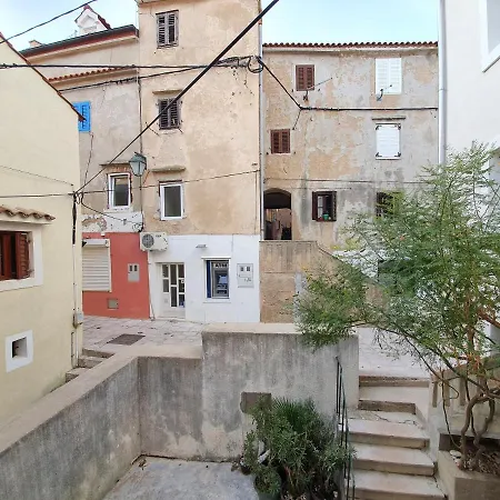 Zoric With No Air Conditioning Baska (Krk)