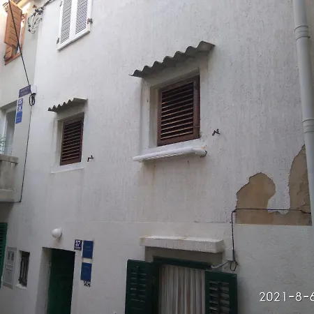 Zoric With No Air Conditioning Apartment Baska (Krk)