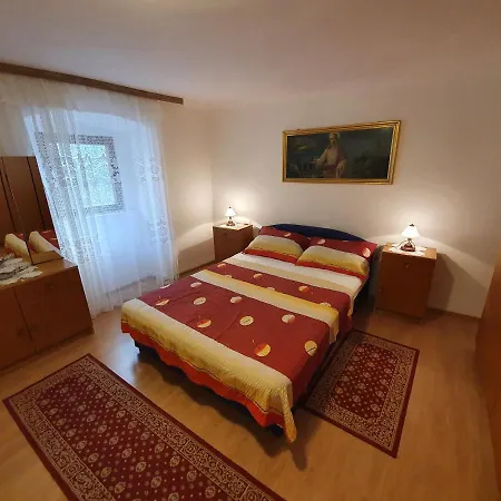 Apartment Zoric With No Air Conditioning